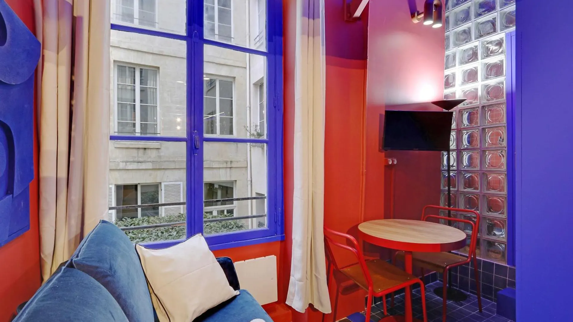 Colourful For 2 - Heart Of Le Marais Paris