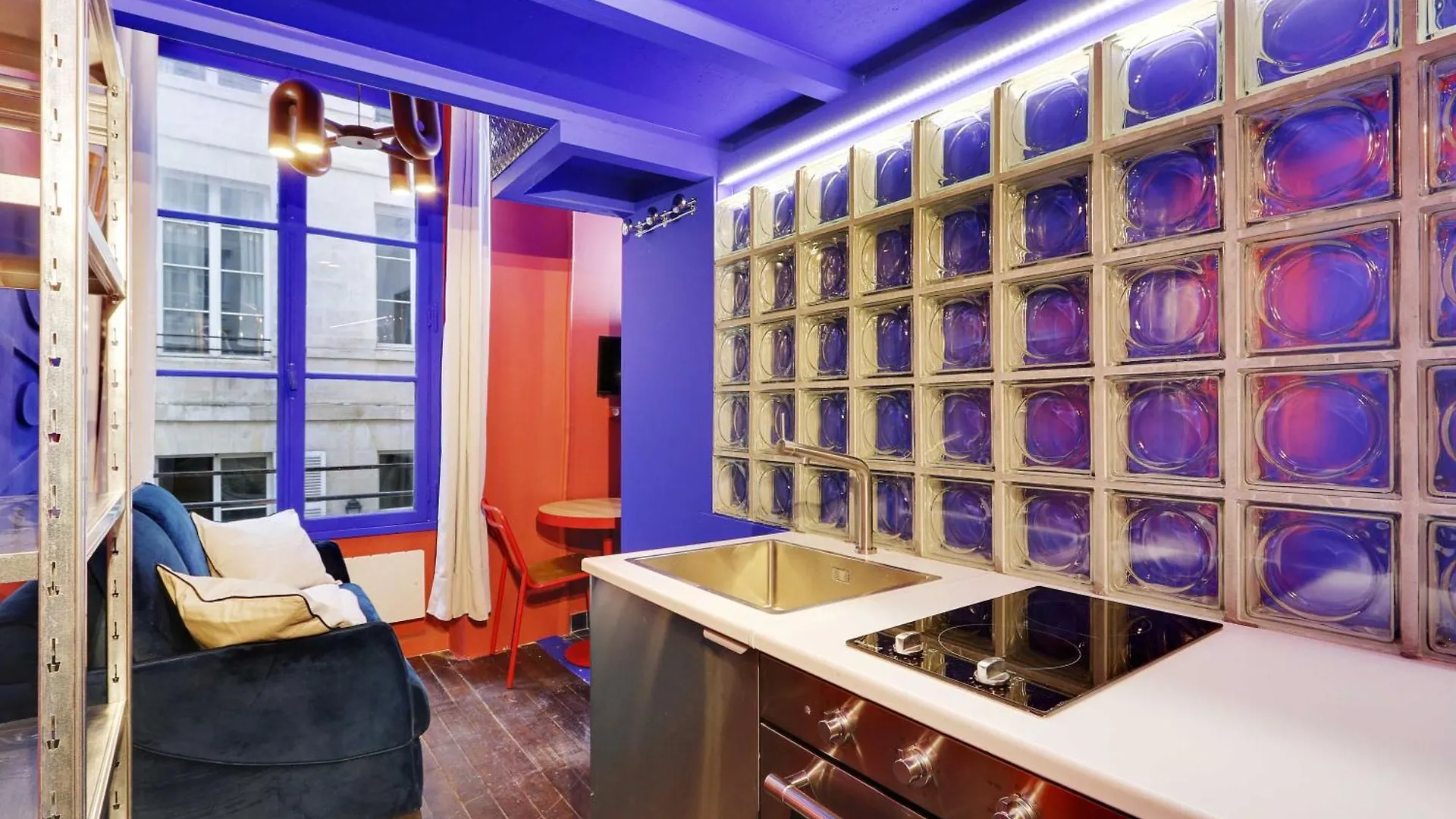 Colourful For 2 - Heart Of Le Marais *